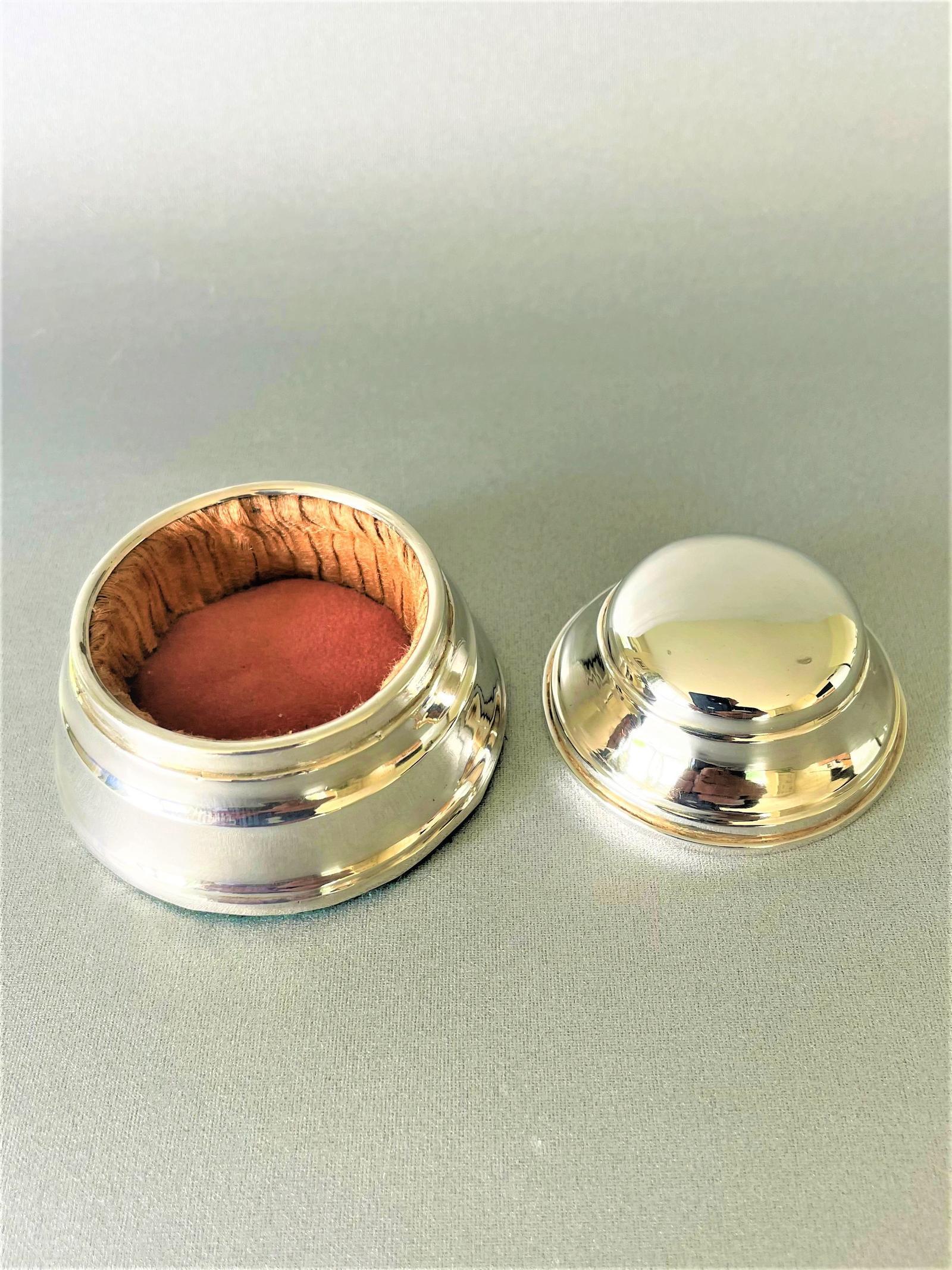 Charming George V Small Silver Trinket Box (1 of 6)