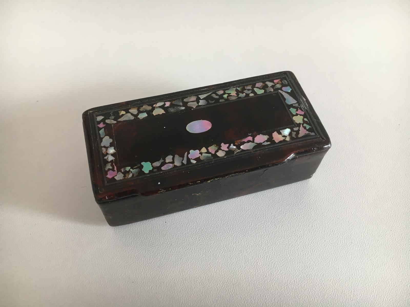 Papier Mache Snuff Box with Abalone Shell Inlay (1 of 3)