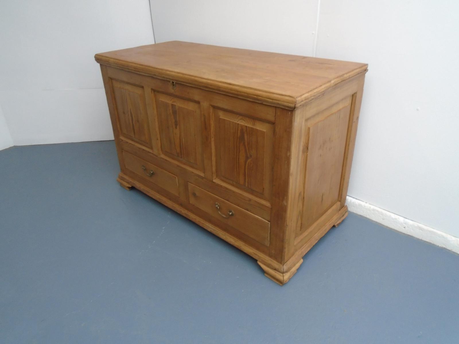 Large Georgian Antique Pine Waxed Blanket Box / Mule Chest (1 of 13)