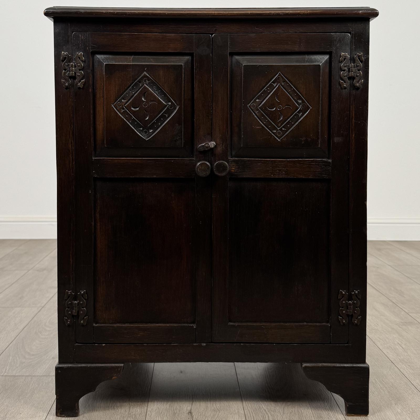 Antique 20th Century Fitted Cupboard in Oak (1 of 10)