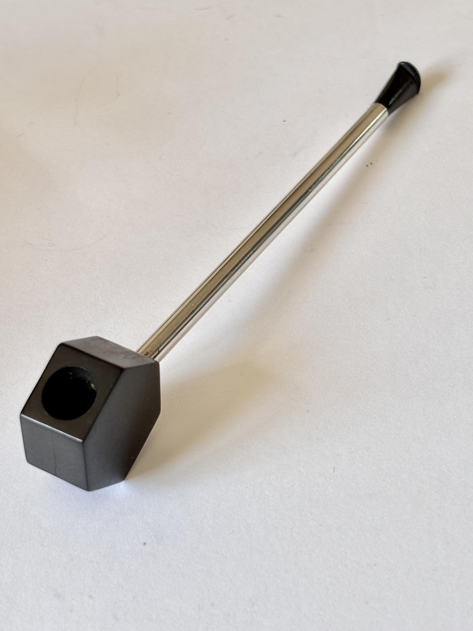 Art Deco Chrome & Bakelite Cheroot Cigarette Holder Novelty (1 of 8) Art Deco Chrome & Bakelite Cheroot Cigarette Holder Novelty (1 of 8)