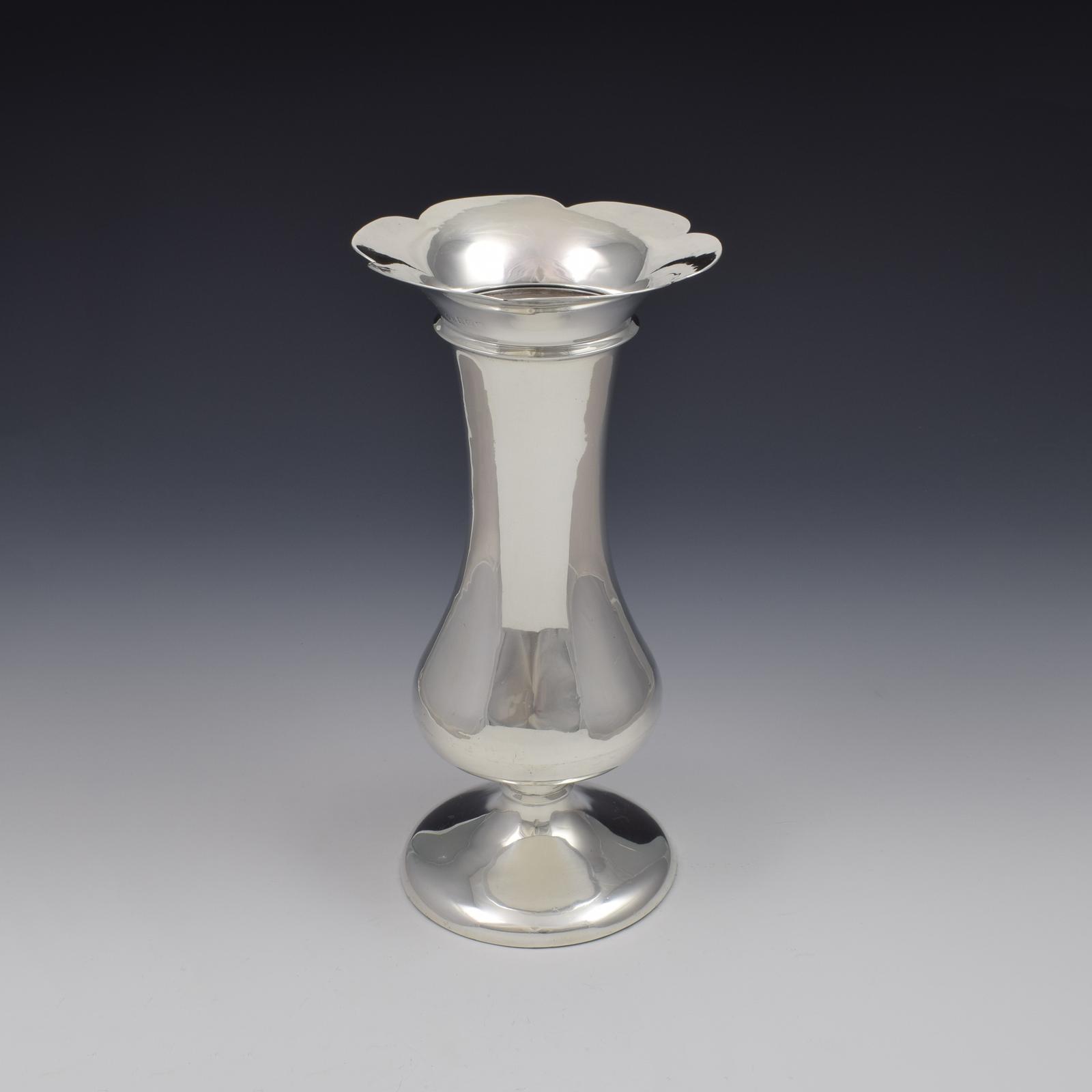Large 9" Silver Baluster Vase Flower Petal Rim Deakin & Francis 1912 (1 of 8)