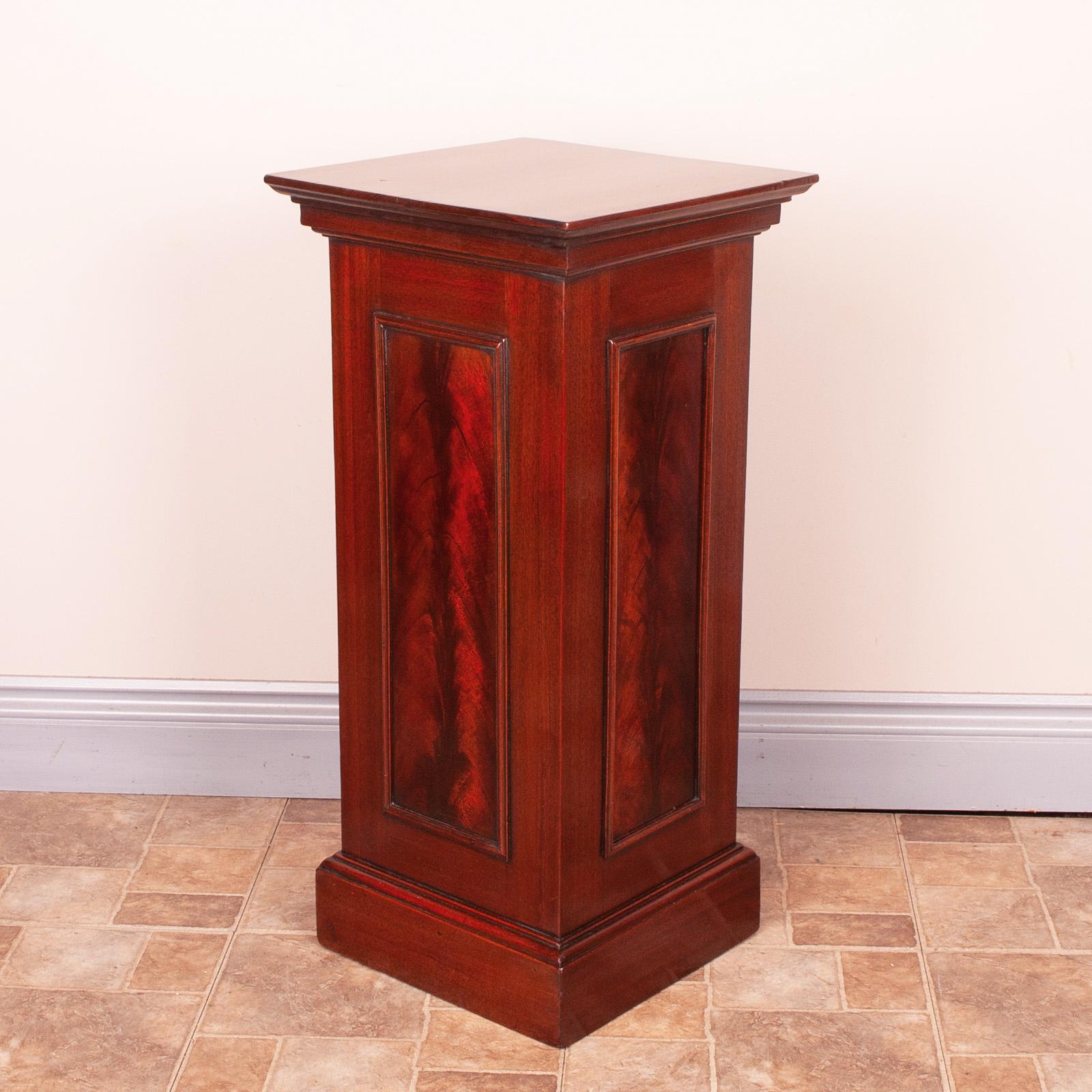Mahogany Display Pedestal (1 of 10)
