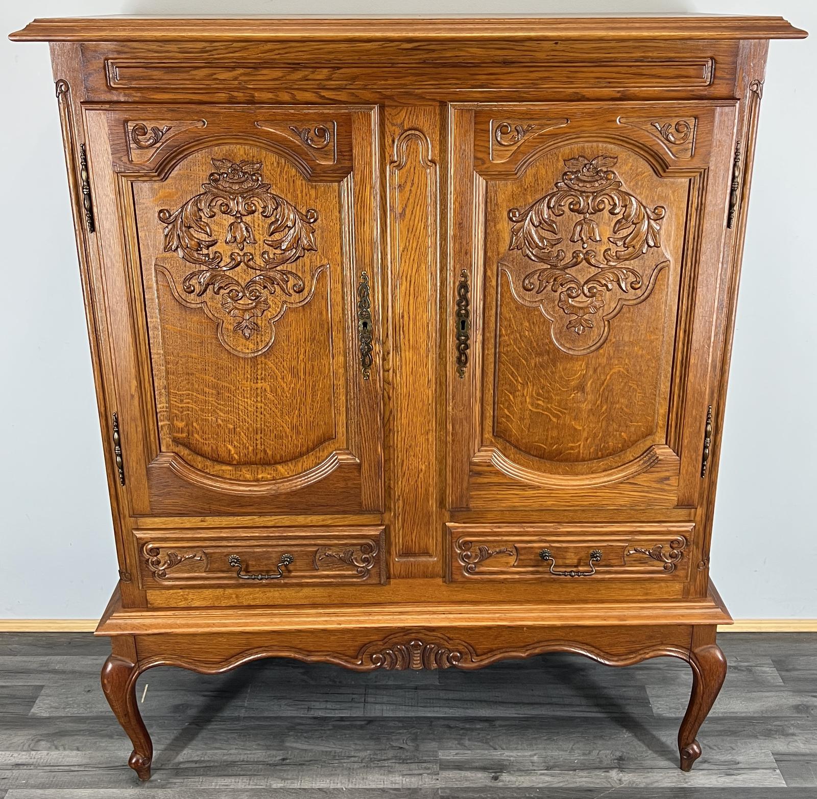 Cabinet Vintage French Oak Sideboard with Carved Cupboard (1 of 15)