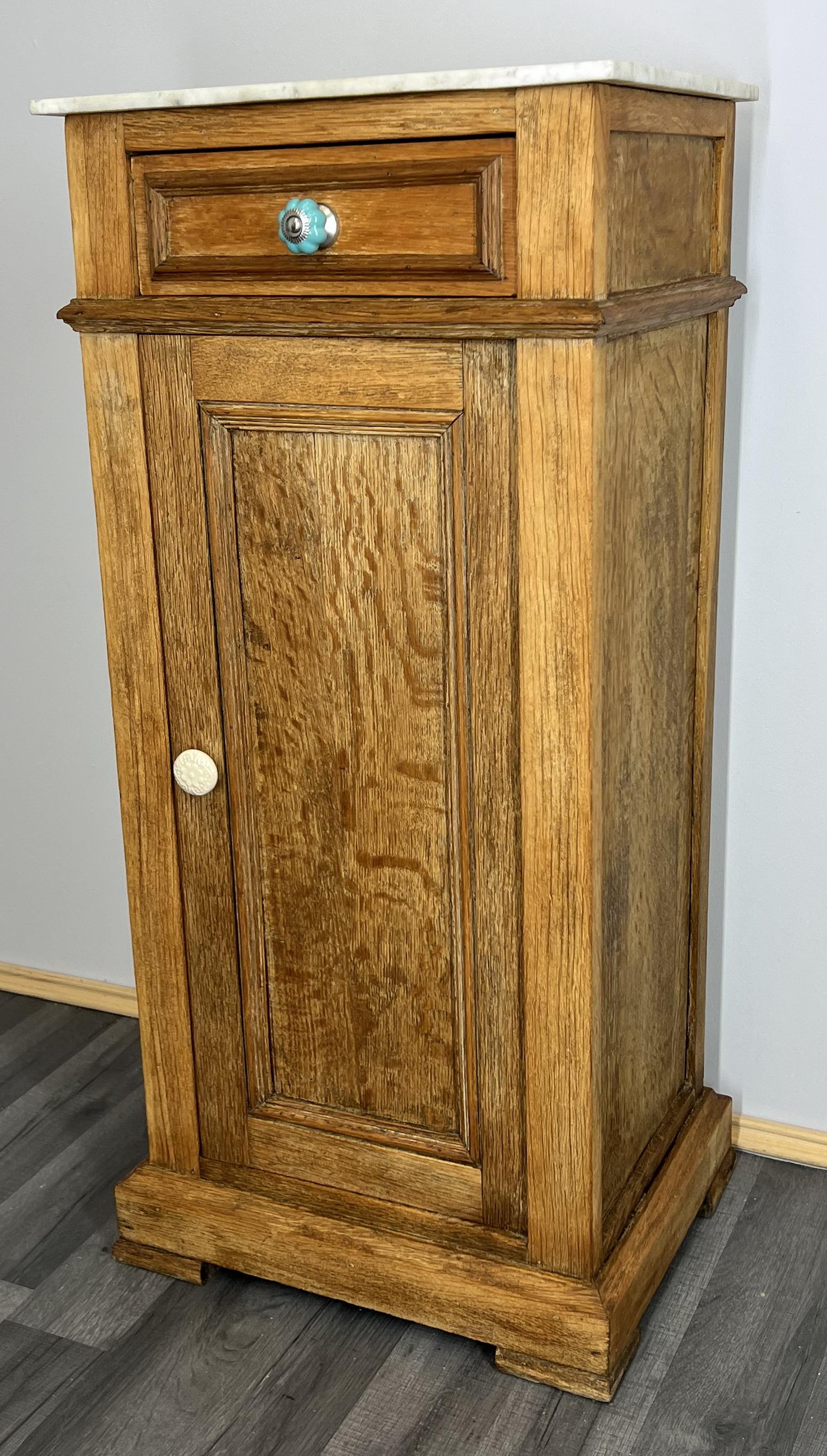 Carved French Antique Bedside Table Cupboard Cabinet with Marble Top (1 of 11) Carved French Antique Bedside Table Cupboard Cabinet with Marble Top (1 of 11)