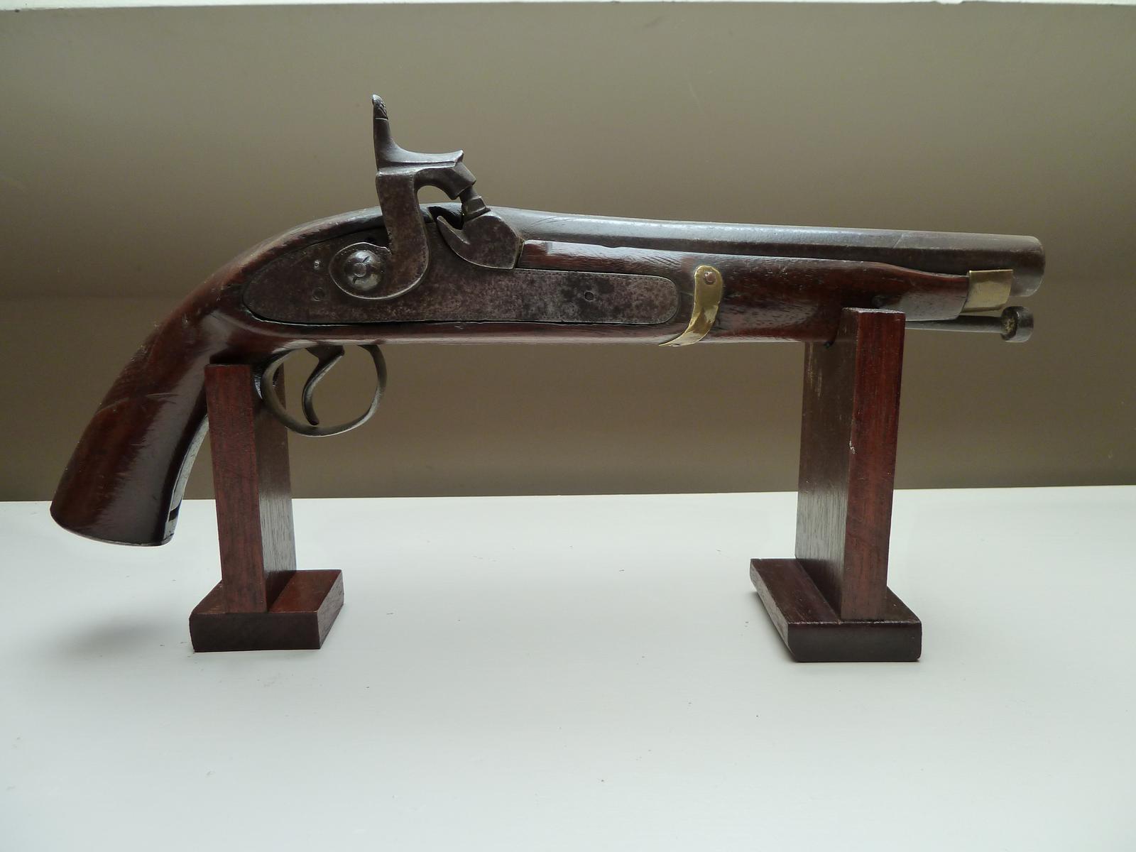 Gentlemen's or Officers Percussion Pistol (1 of 10)