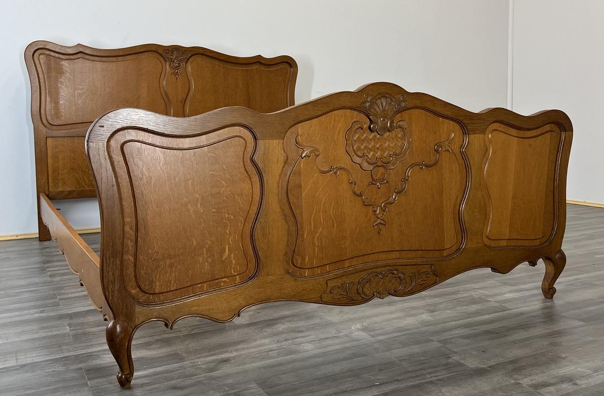 Louis XV Style Vintage French Oak Double Bed (1 of 11) Louis XV Style Vintage French Oak Double Bed (1 of 11)