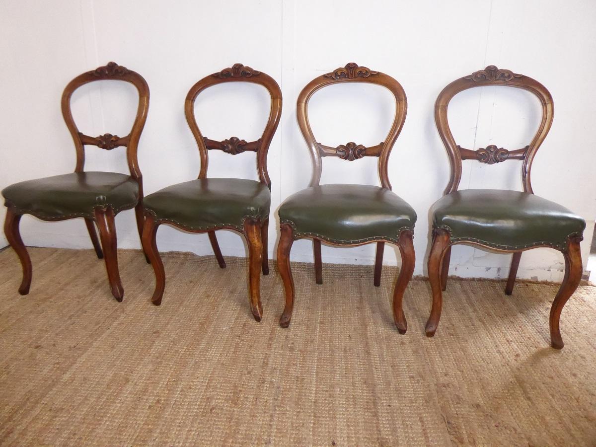 Set of Four 19th Century Dining Chiars (1 of 7) Set of Four 19th Century Dining Chiars (1 of 7)