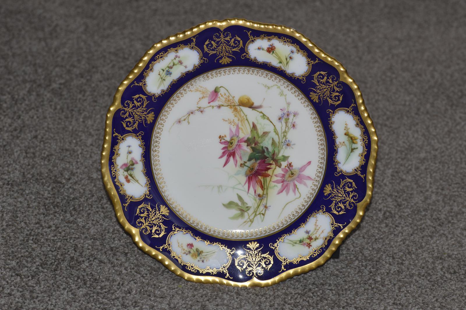 1904 Royal Worcester Plate with a Spray of Hand Painted Flowers & Snail (1 of 4) 1904 Royal Worcester Plate with a Spray of Hand Painted Flowers & Snail (1 of 4)