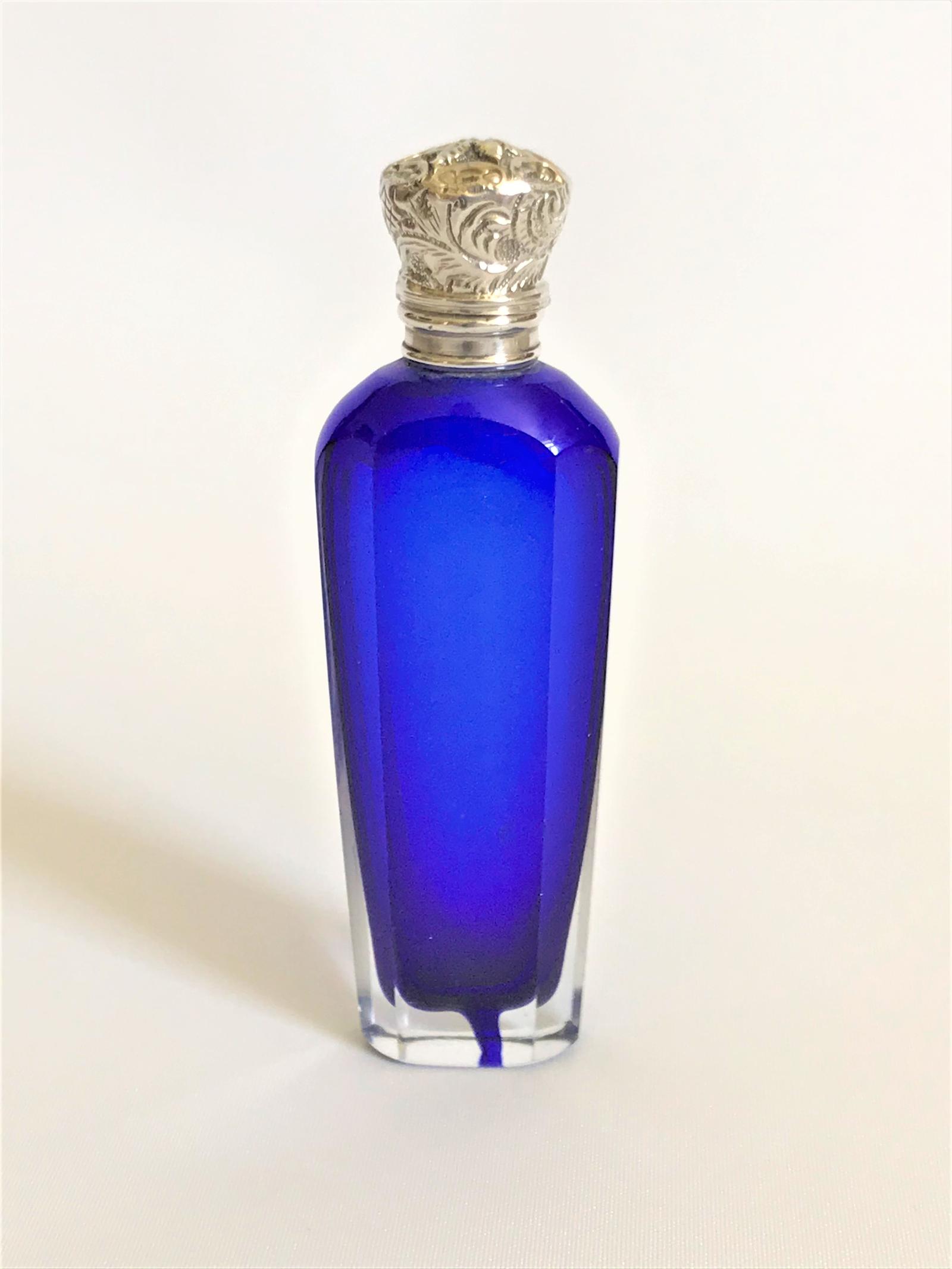 Lovely Victorian Silver Mounted Scent Bottle (1 of 6) Lovely Victorian Silver Mounted Scent Bottle (1 of 6)