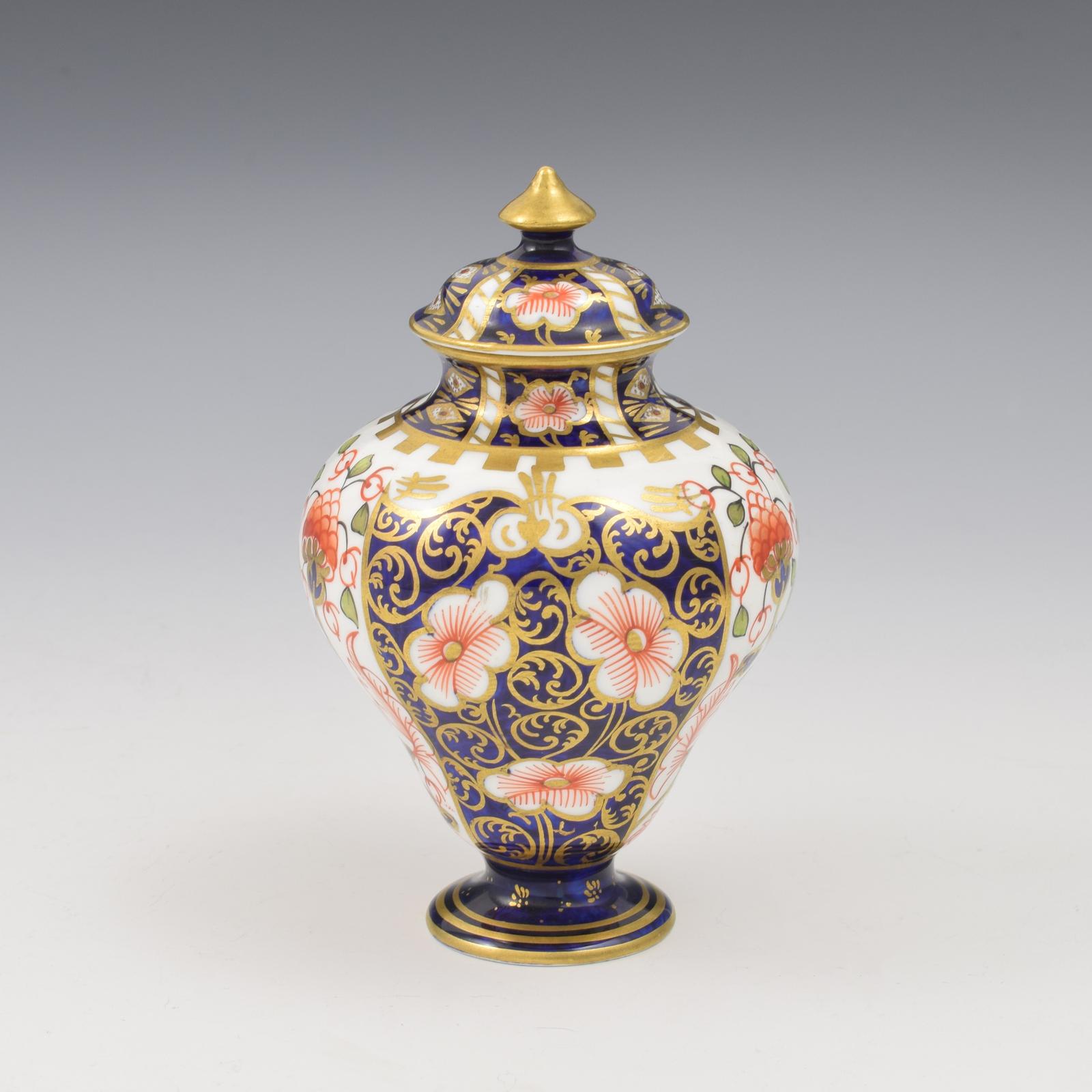 Fabulous Antique Royal Crown Derby Miniature Porcelain Vase & Cover Patt. 6299 Imari Witches (1 of 7) Fabulous Antique Royal Crown Derby Miniature Porcelain Vase & Cover Patt. 6299 Imari Witches (1 of 7)