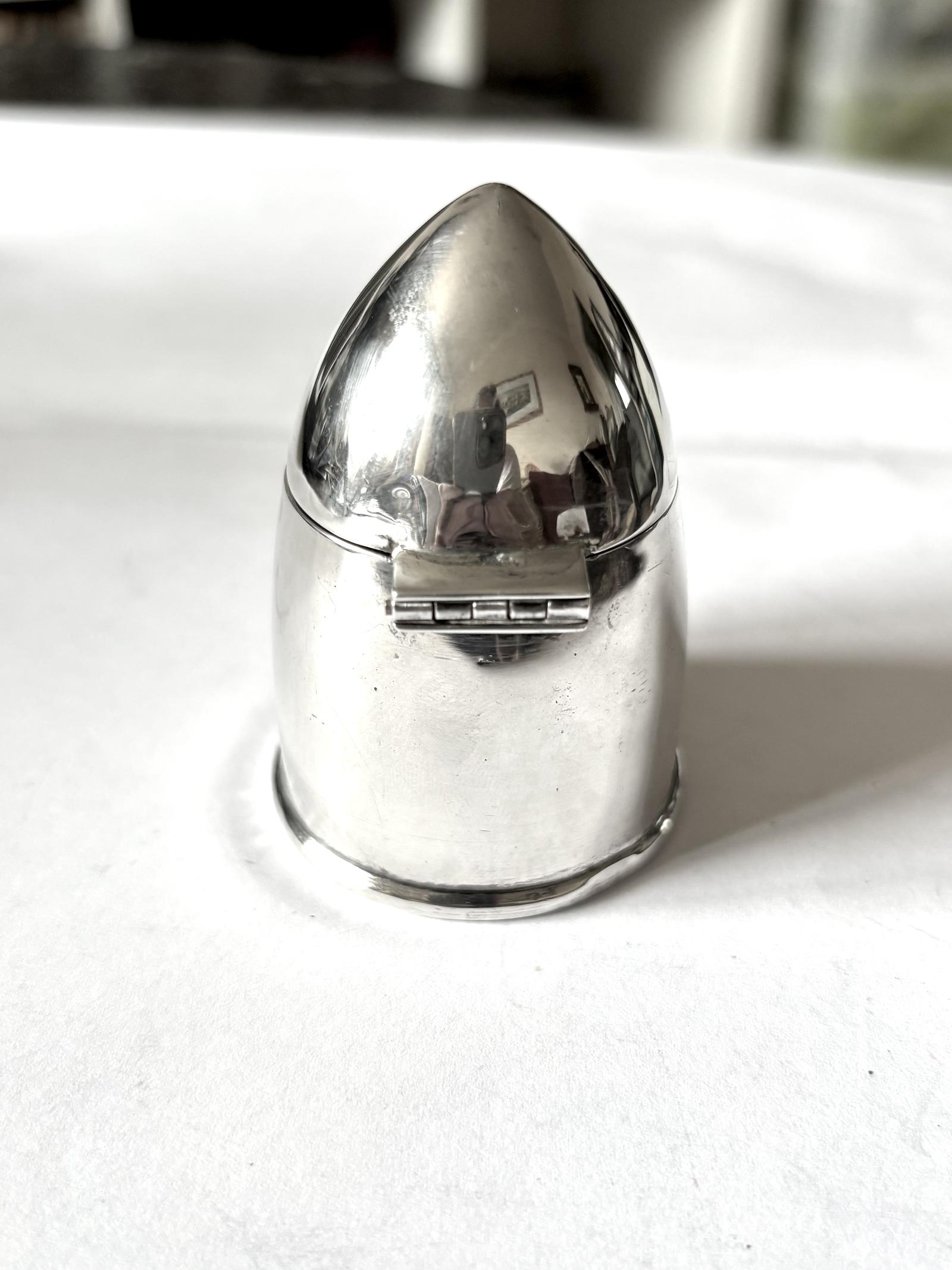 Antique Novelty Silver Travelling Inkwell Shell Bullet Form 1919 Thomas Wilkinson (1 of 11) Antique Novelty Silver Travelling Inkwell Shell Bullet Form 1919 Thomas Wilkinson (1 of 11)