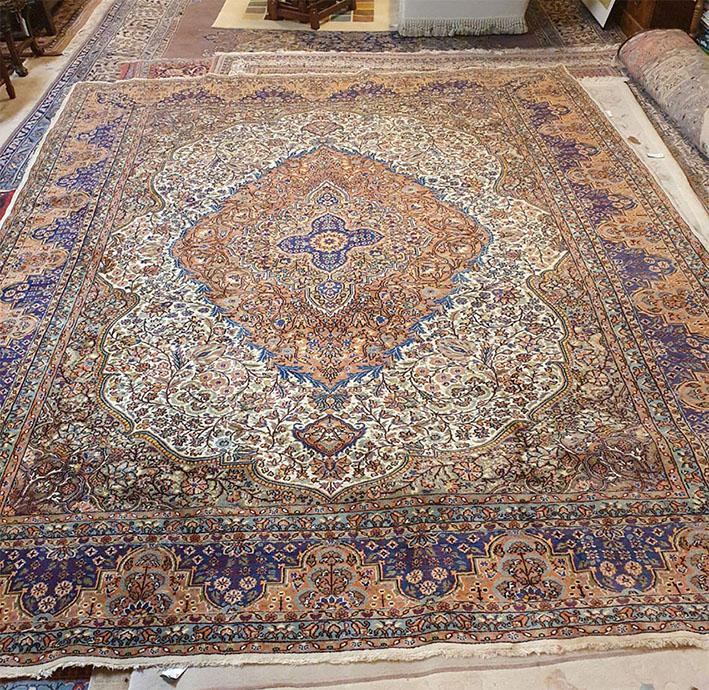 Superb Large Size Hand Knotted Wool Carpet (1 of 7) Superb Large Size Hand Knotted Wool Carpet (1 of 7)