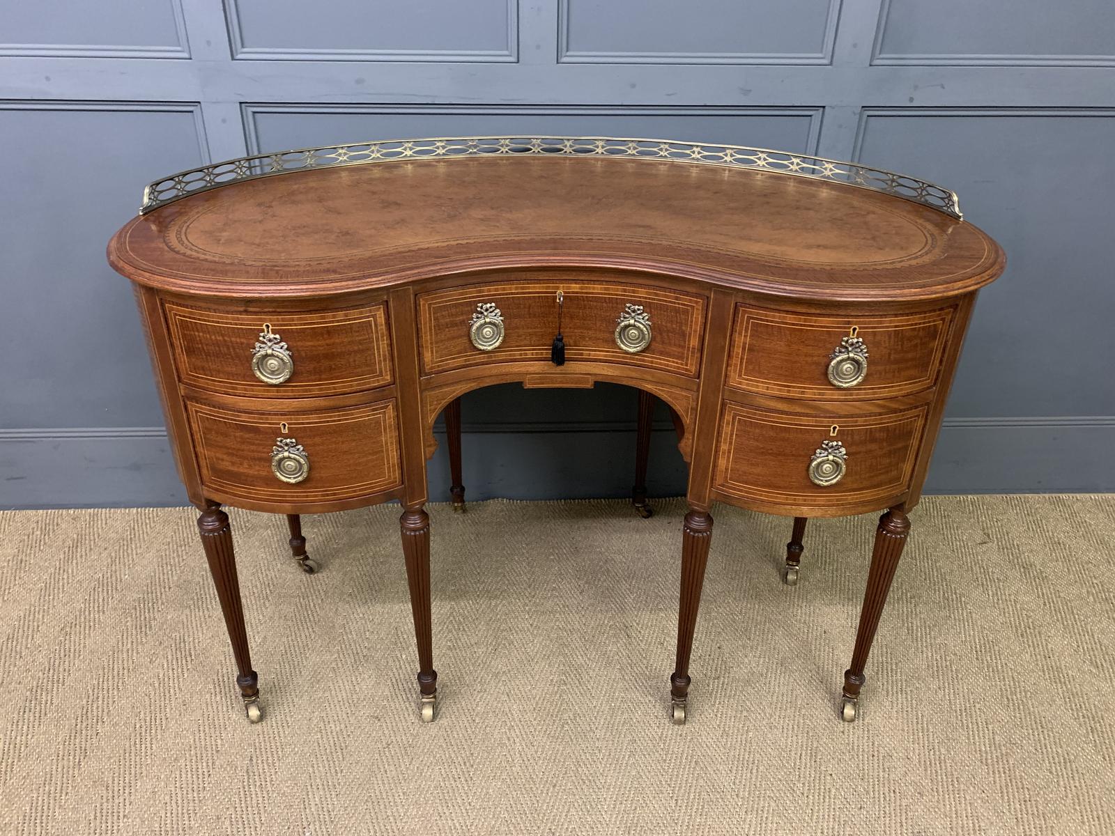 Edwardian Inlaid Mahogany Kidney Desk (1 of 18)
