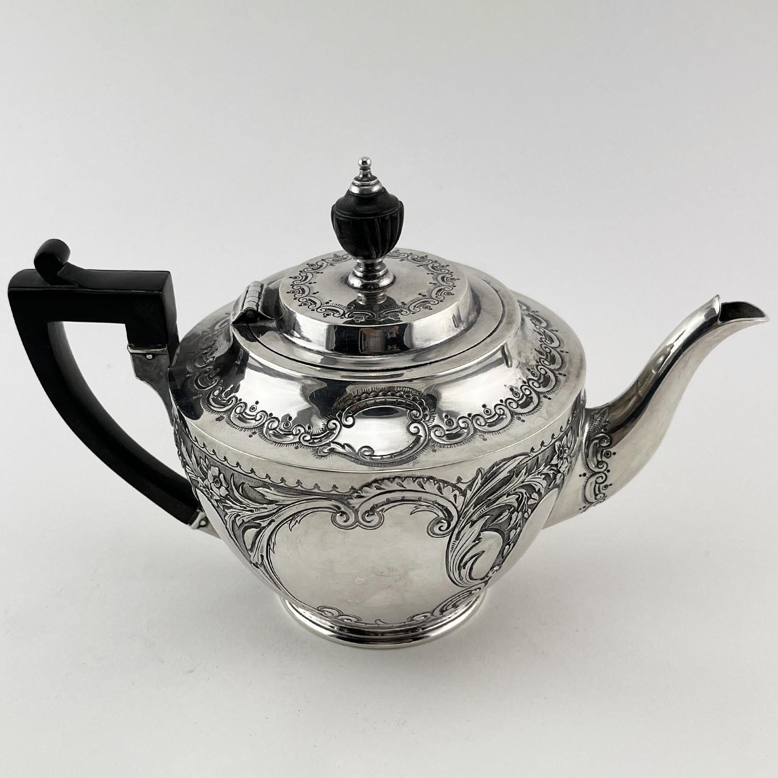 Good Quality Late Victorian Sterling Silver Bachelor Tea Pot (1 of 8)
