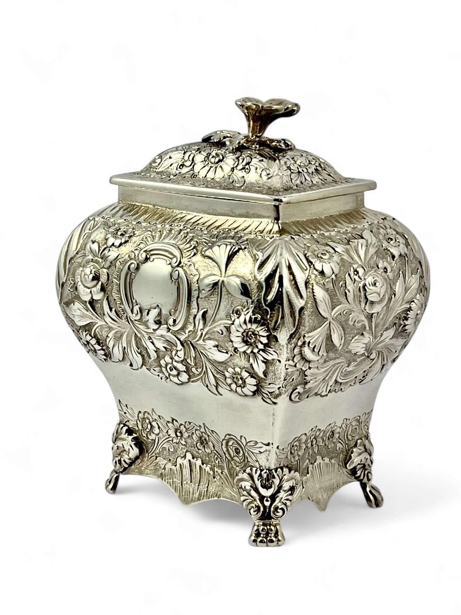 William IV Silver Antique Repousse Lidded Tea Caddy, London 1829 (1 of 11)