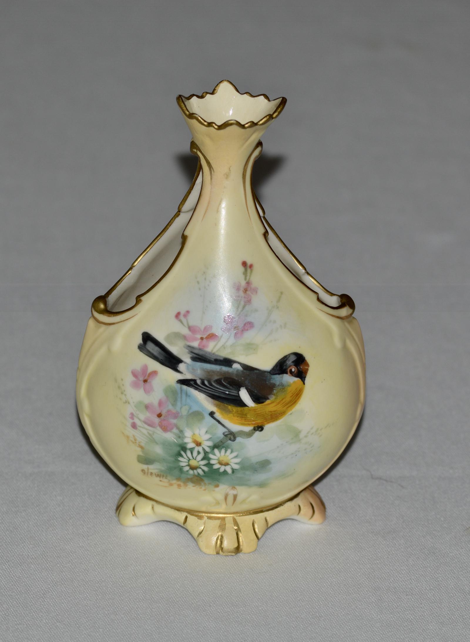 Locke & Co Worcester Vase 1898 /1902 - Signed Lewis (1 of 6)