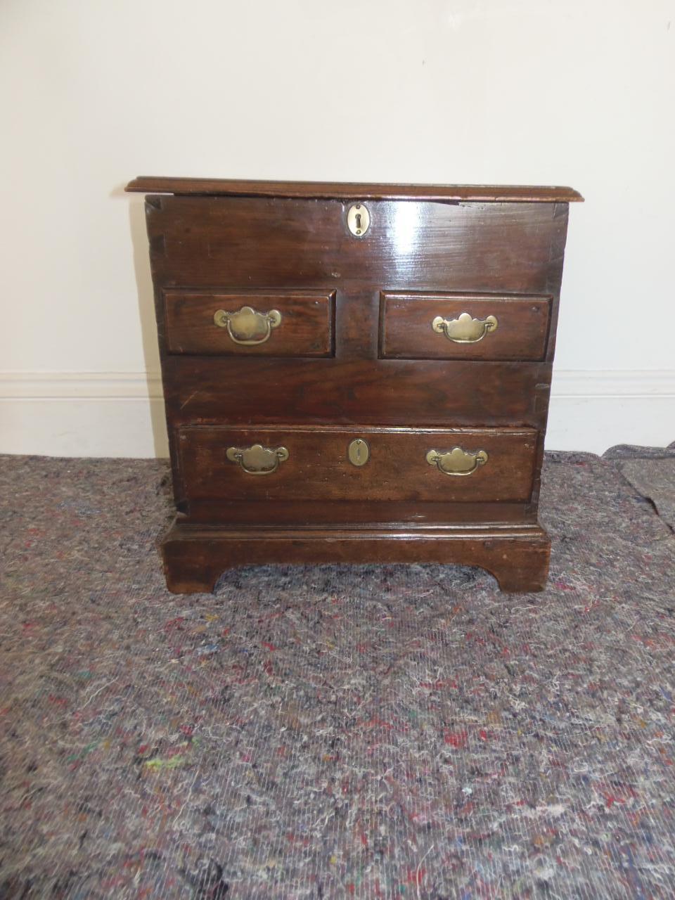 Welsh Elm Coffer Bach (1 of 1)