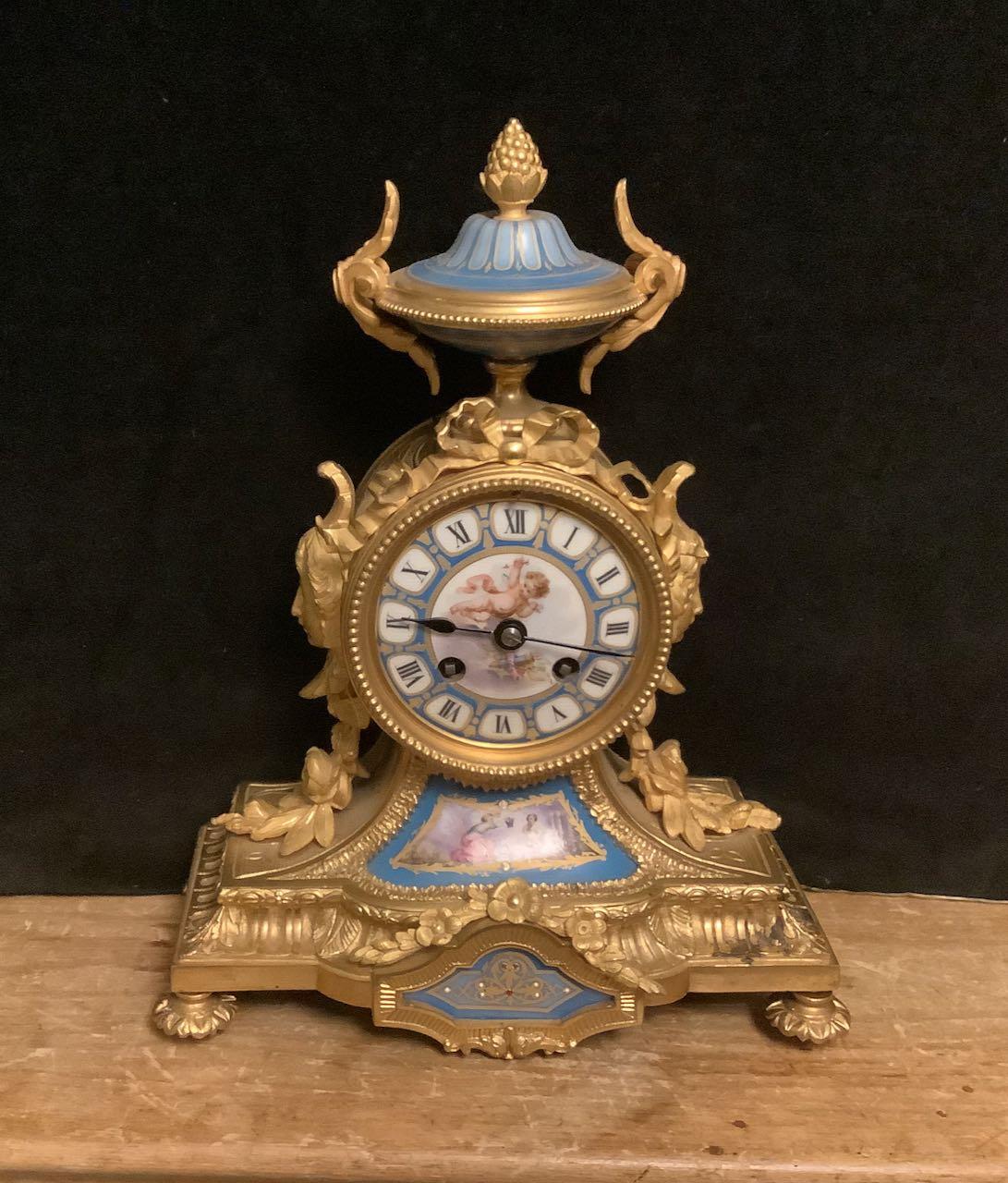 Fine Quality Ormolu / Porcelain Mantle Clock (1 of 6) Fine Quality Ormolu / Porcelain Mantle Clock (1 of 6)