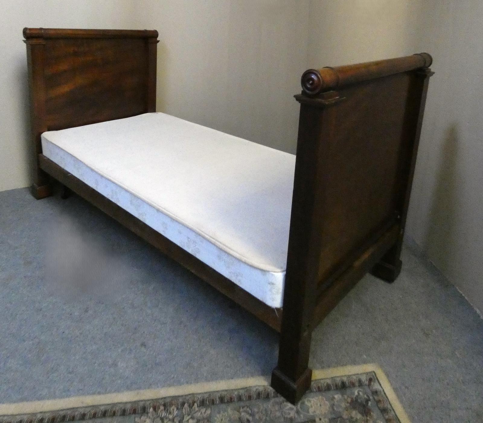 Mahogany Single Bed (1 of 11)