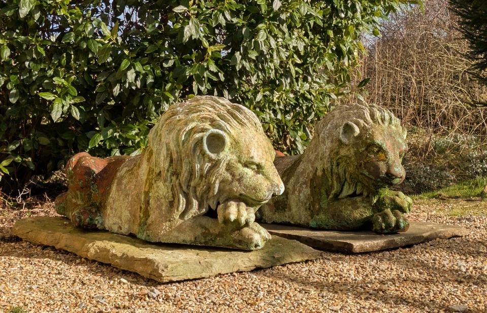 Fabulous Pair of Italian Terracotta Garden Lions (1 of 12)