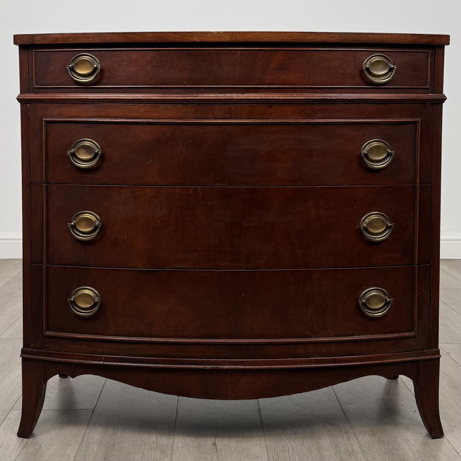 Antique 20th Century Bow Front Chest Of Drawers In Mahogany (1 of 12) Antique 20th Century Bow Front Chest Of Drawers In Mahogany (1 of 12)
