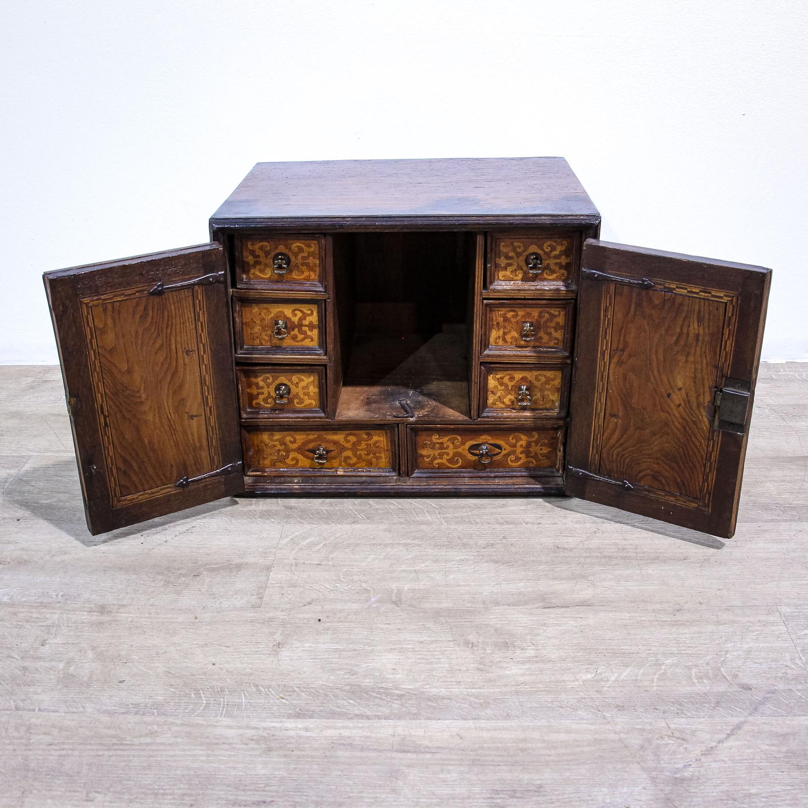 Early 18th Century Marquetry Table Cabinet (1 of 11)