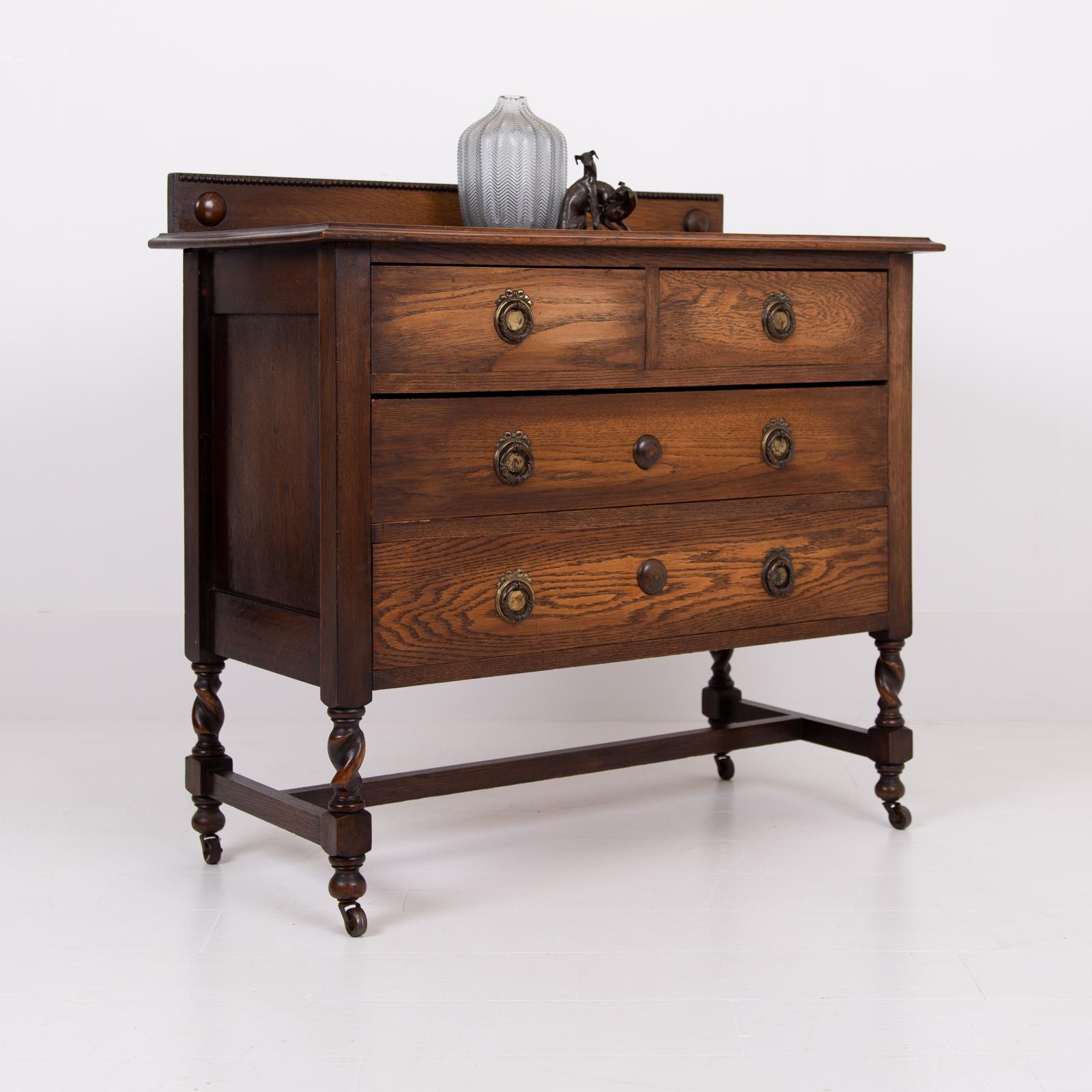Attractive English Oak Chest of Drawers c.1910 (1 of 13) Attractive English Oak Chest of Drawers c.1910 (1 of 13)