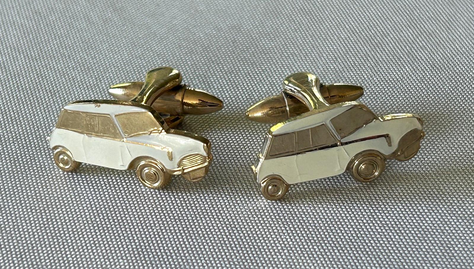 Rare Vintage Pair of Novelty Enamel Austin Mini Cufflinks (1 of 12)