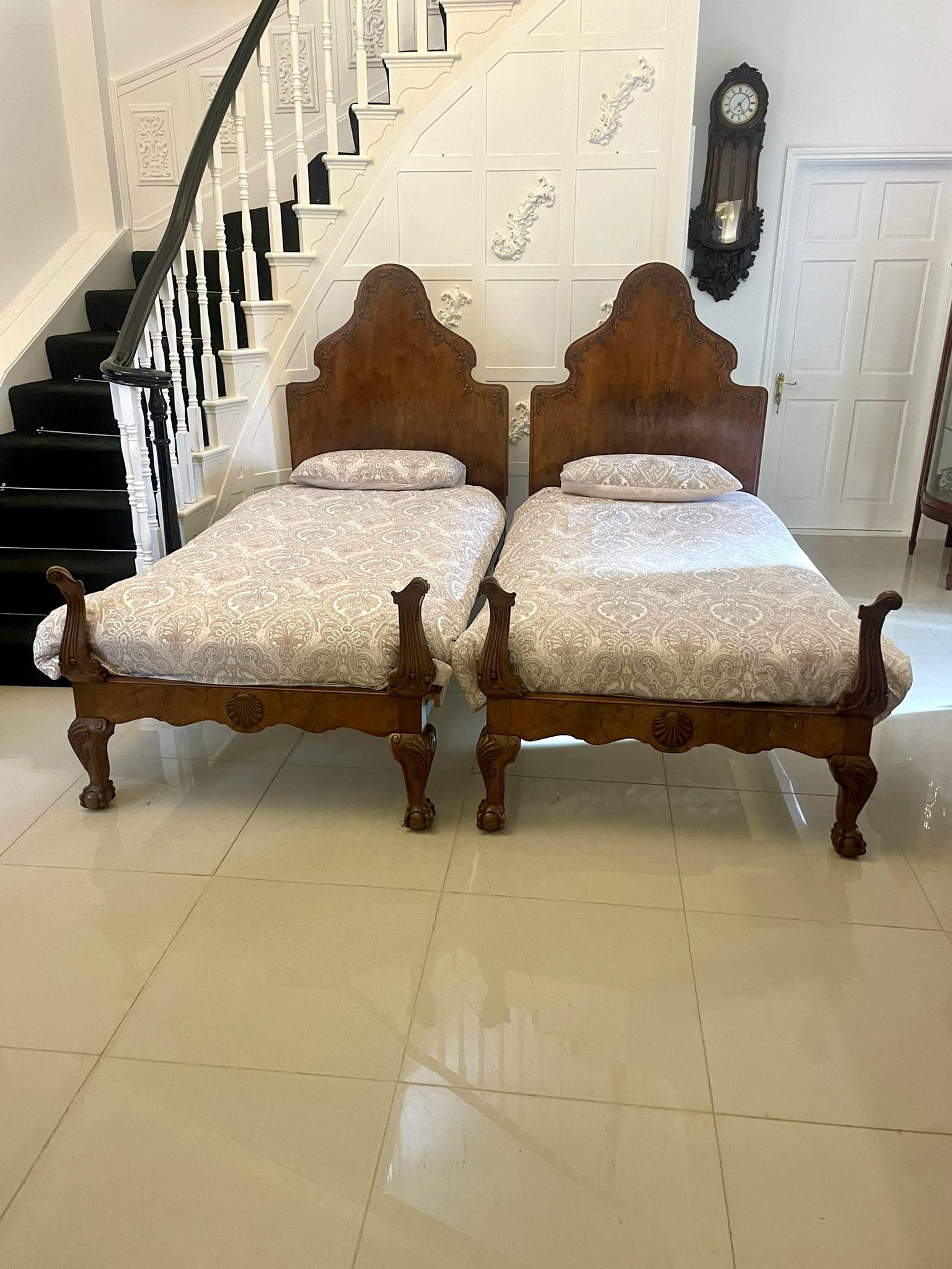 Antique Pair of Quality Carved Burr Walnut Single Beds (1 of 22) Antique Pair of Quality Carved Burr Walnut Single Beds (1 of 22)