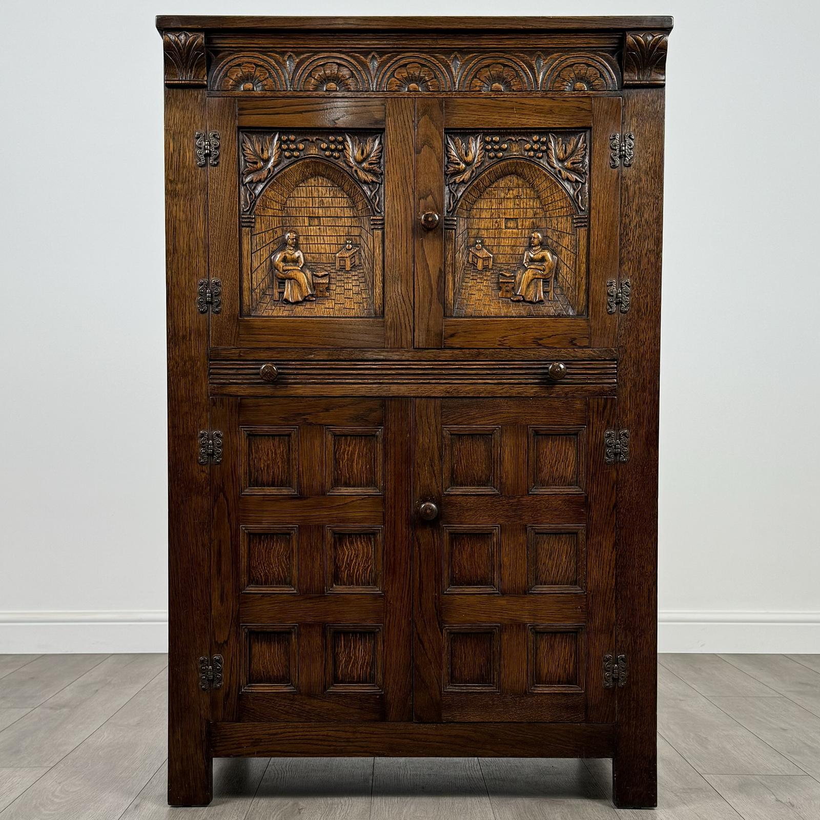 Antique 20th Century Carved Oak Cupboard (1 of 11) Antique 20th Century Carved Oak Cupboard (1 of 11)