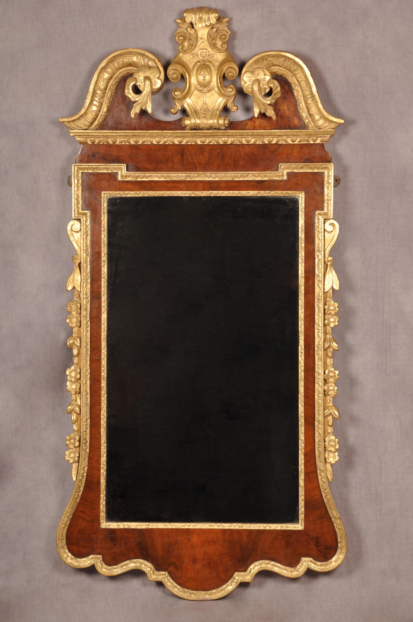 Fine 18th Century Walnut & Parcel Gilt Mirror (1 of 18)