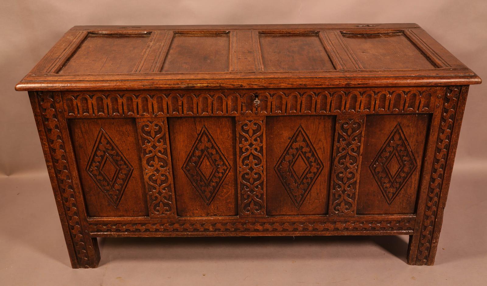 A Good 17th Century Oak Coffer (1 of 8) A Good 17th Century Oak Coffer (1 of 8)