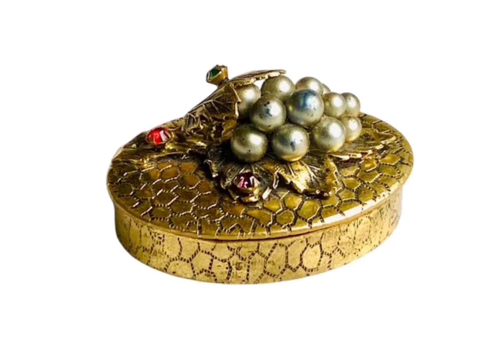 Miniature Czech Powder Compact Art Deco 1930s (1 of 8)