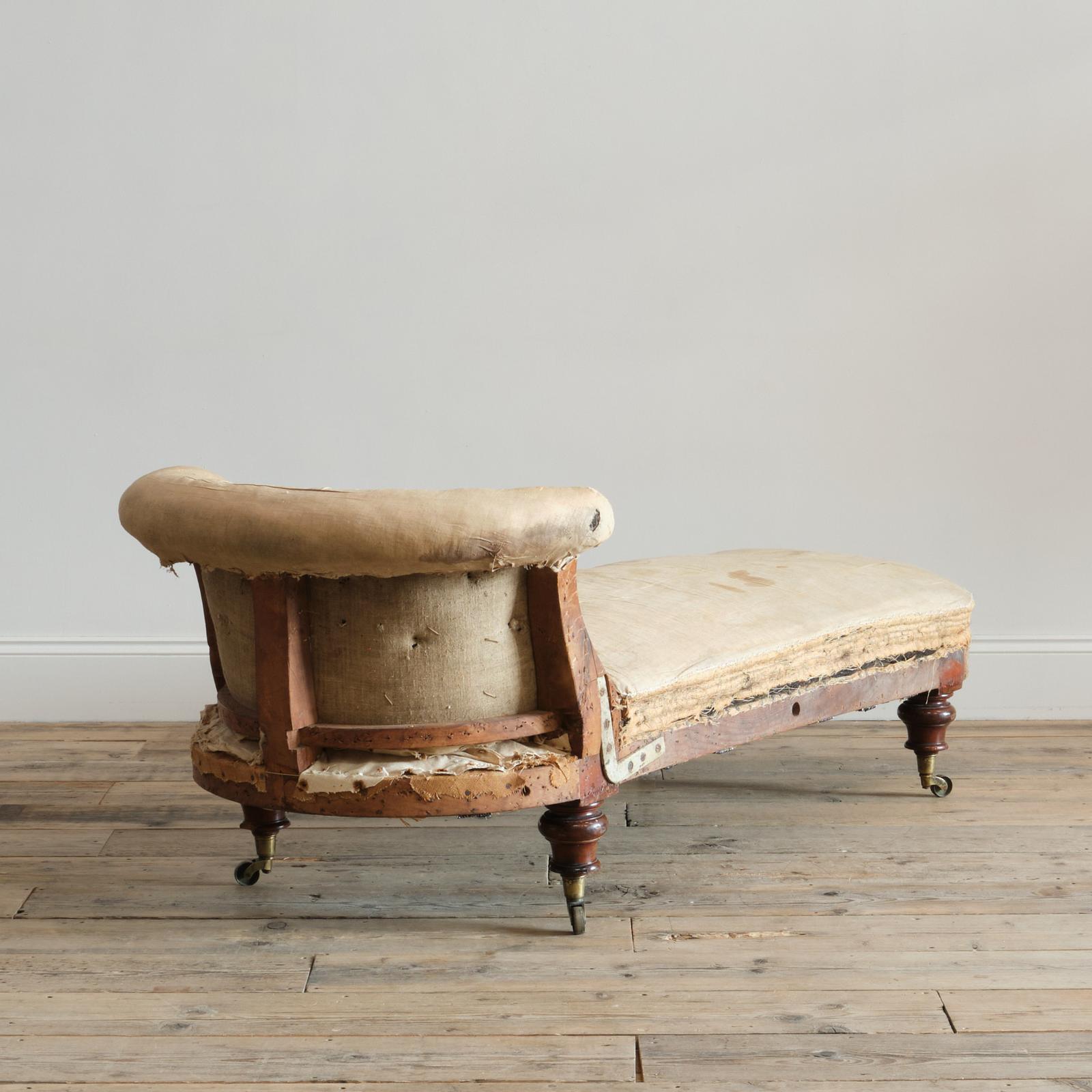 Mid 19th Century Barrel Back Daybed (1 of 10)