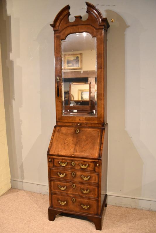 George II Walnut Bureau Cabinet / Bookcase (1 of 7) George II Walnut Bureau Cabinet / Bookcase (1 of 7)