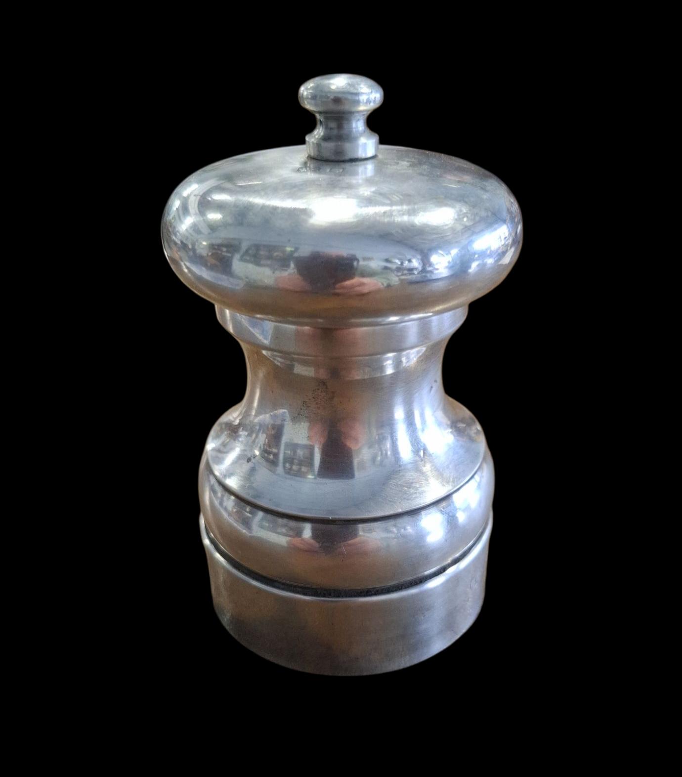 Silver Hallmarked Pepper Grinder (1 of 3)