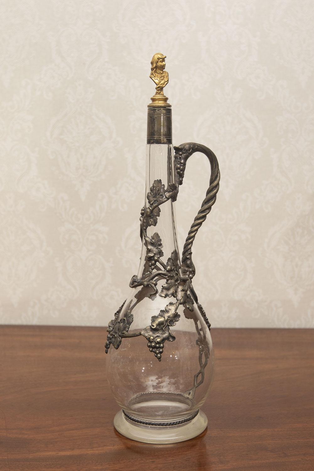 Wonderful Glass Decanter (1 of 5)