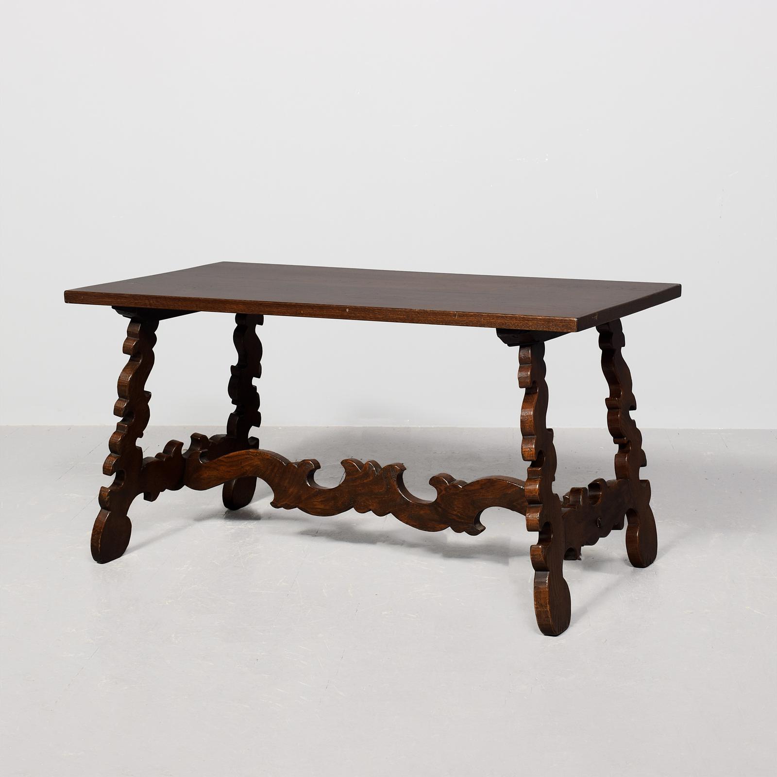 Large Spanish Style Oak Coffee Table (1 of 6) Large Spanish Style Oak Coffee Table (1 of 6)