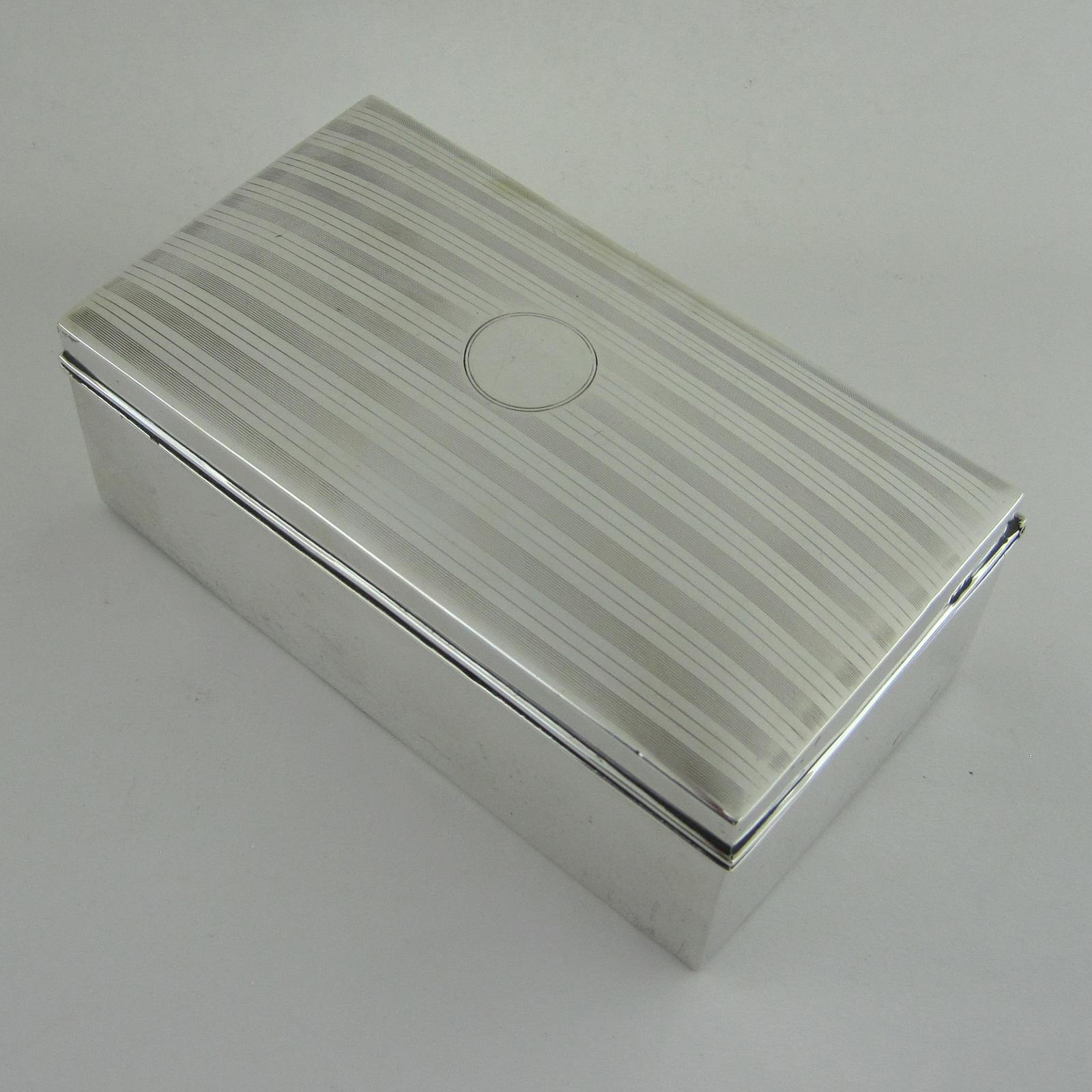 Stylish Rectangular Silver Cigarette / Trinket Box (1 of 6)