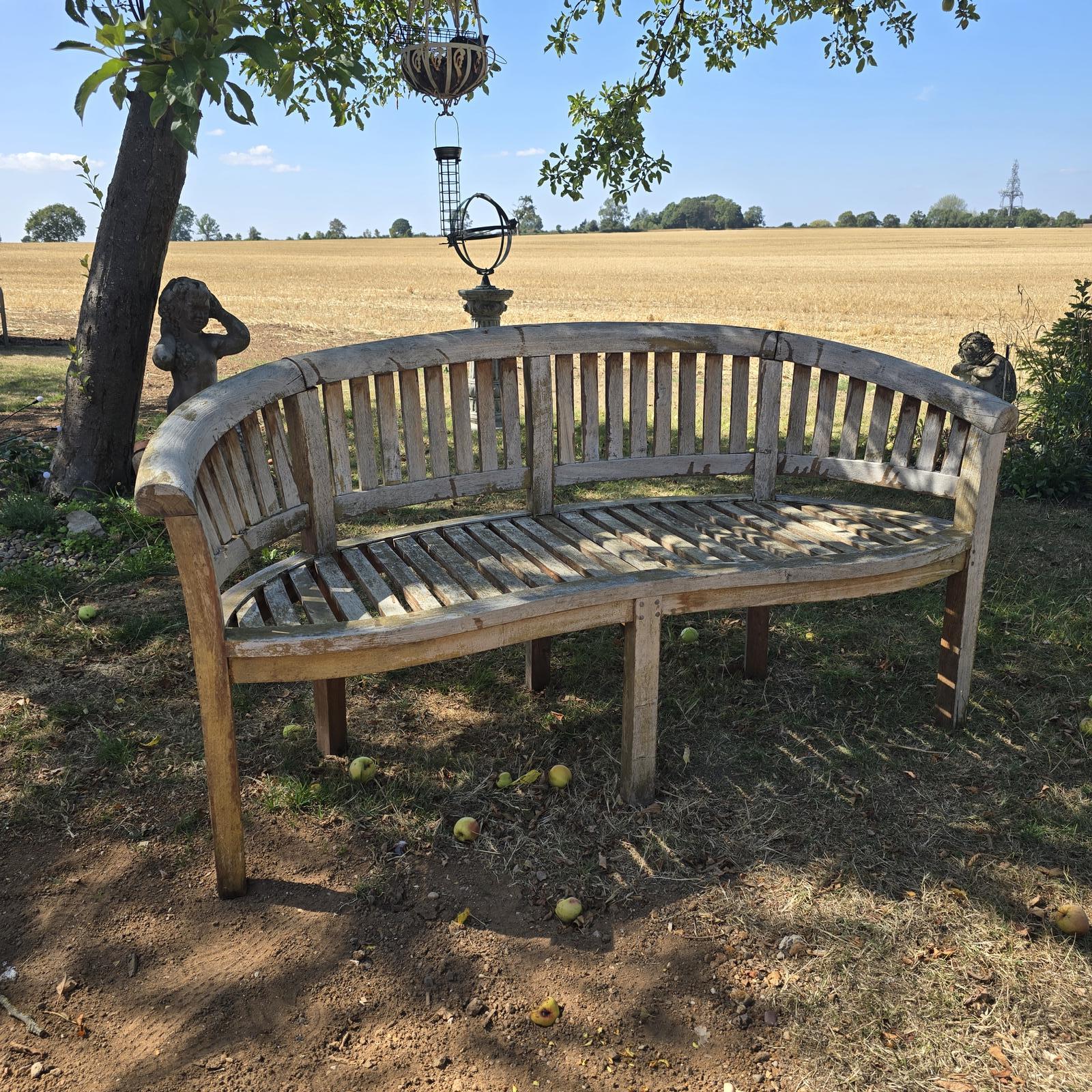 Well Weathered Teak Curved Garden Bench (1 of 8) Well Weathered Teak Curved Garden Bench (1 of 8)