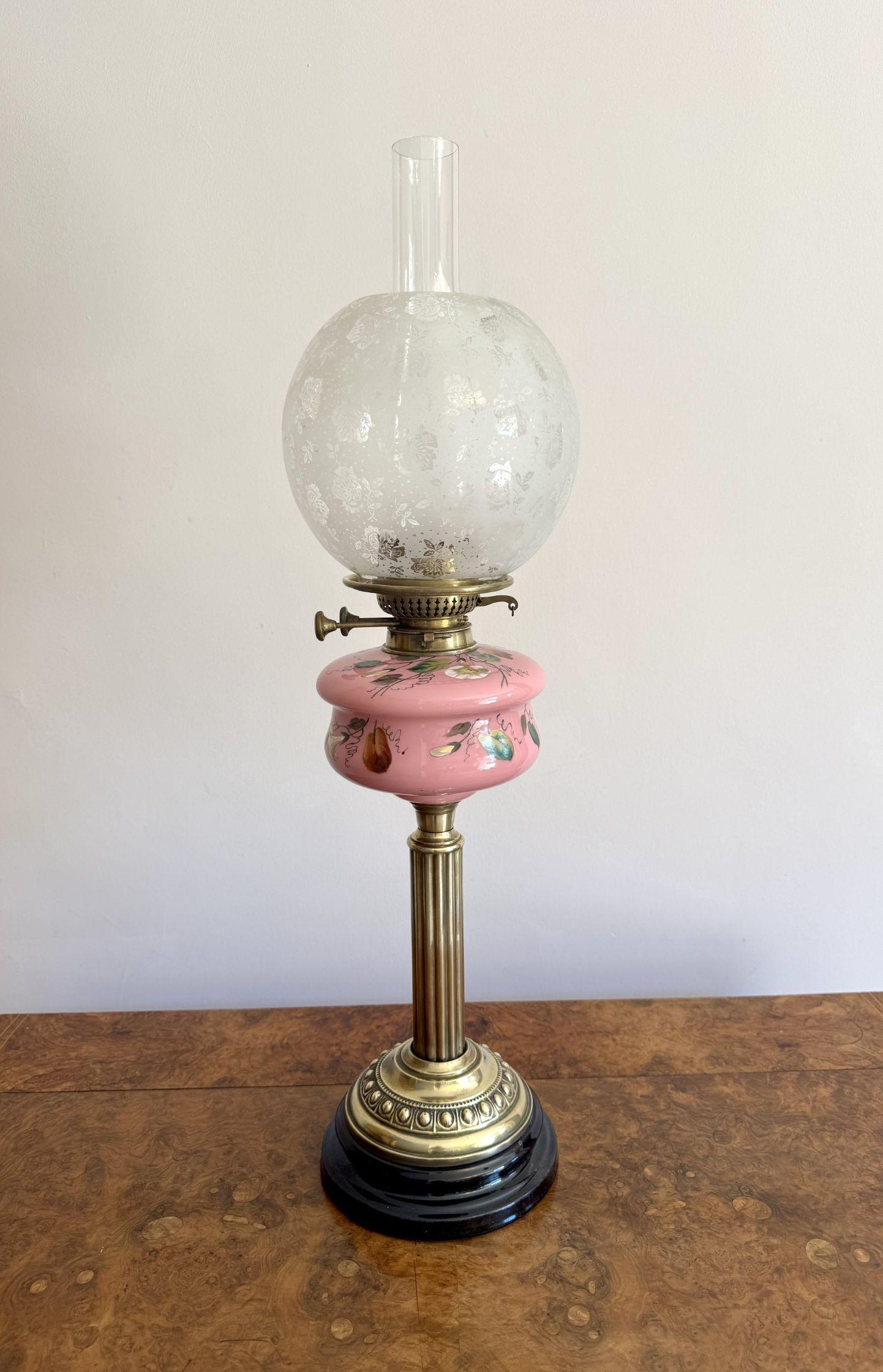 Pretty Antique Victorian Quality Brass Oil Lamp (1 of 6) Pretty Antique Victorian Quality Brass Oil Lamp (1 of 6)