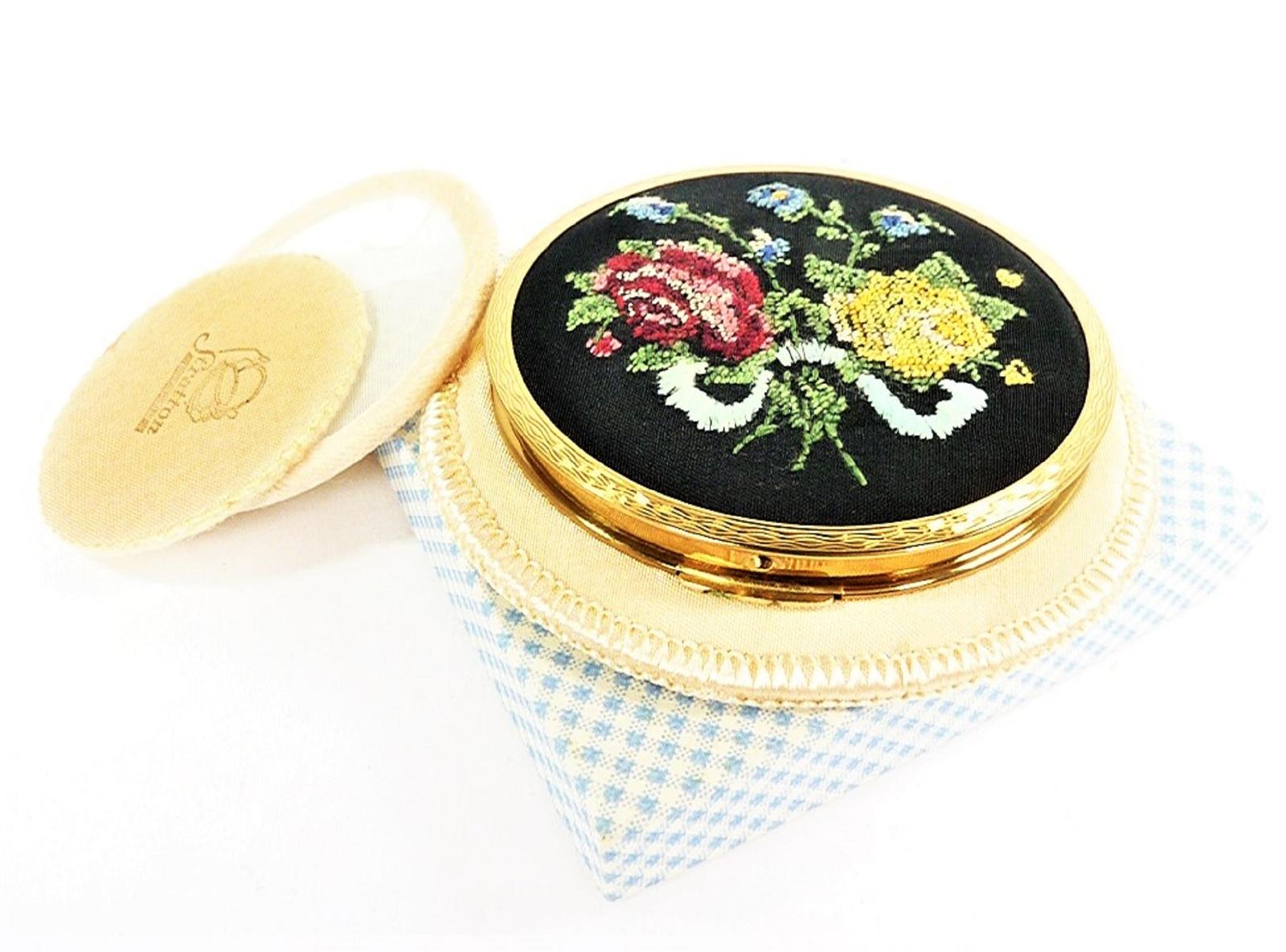 Unused 1950s Stratton Handbag Compact (1 of 9)