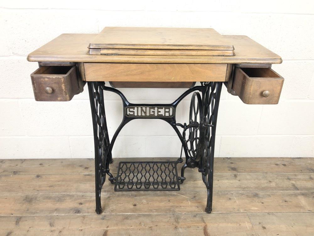 Antique Singer Sewing Machine Side Table (1 of 12) Antique Singer Sewing Machine Side Table (1 of 12)