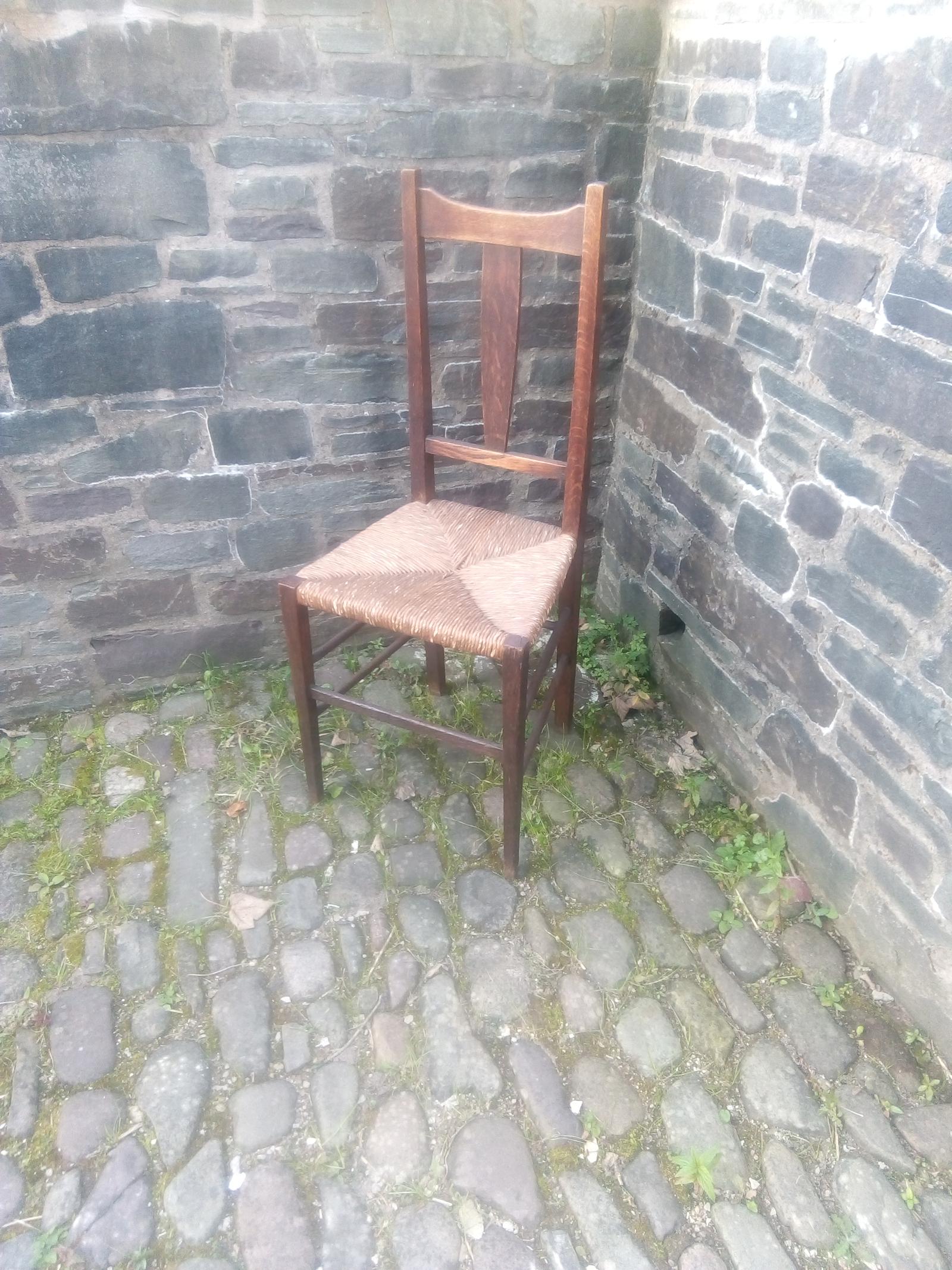 Arts and crafts oak single chair (1 of 6) Arts and crafts oak single chair (1 of 6)