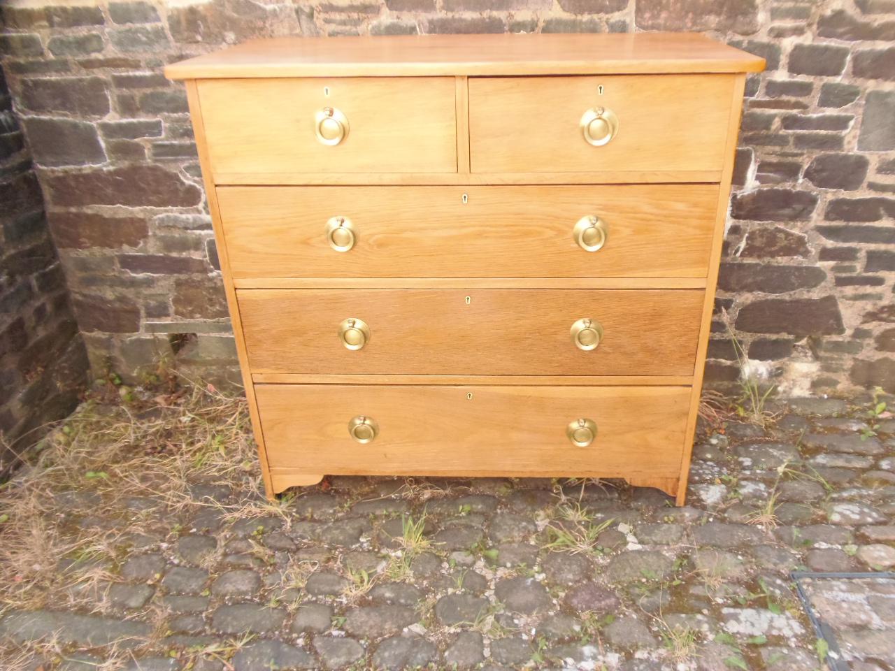 Arts & Crafts Oak Chest of Drawers (1 of 14) Arts & Crafts Oak Chest of Drawers (1 of 14)
