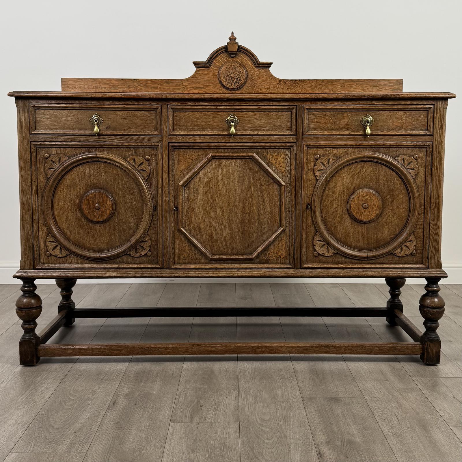 Antique 20th Century Good Quality Sideboard in Golden Oak (1 of 12)