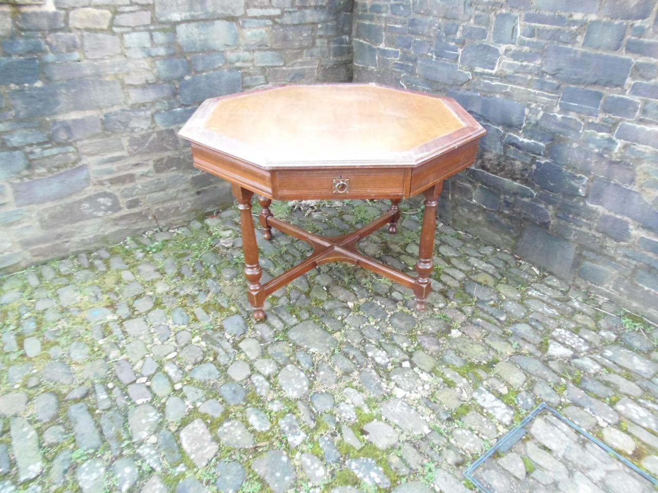 Arts & Crafts Table / Desk (1 of 10) Arts & Crafts Table / Desk (1 of 10)