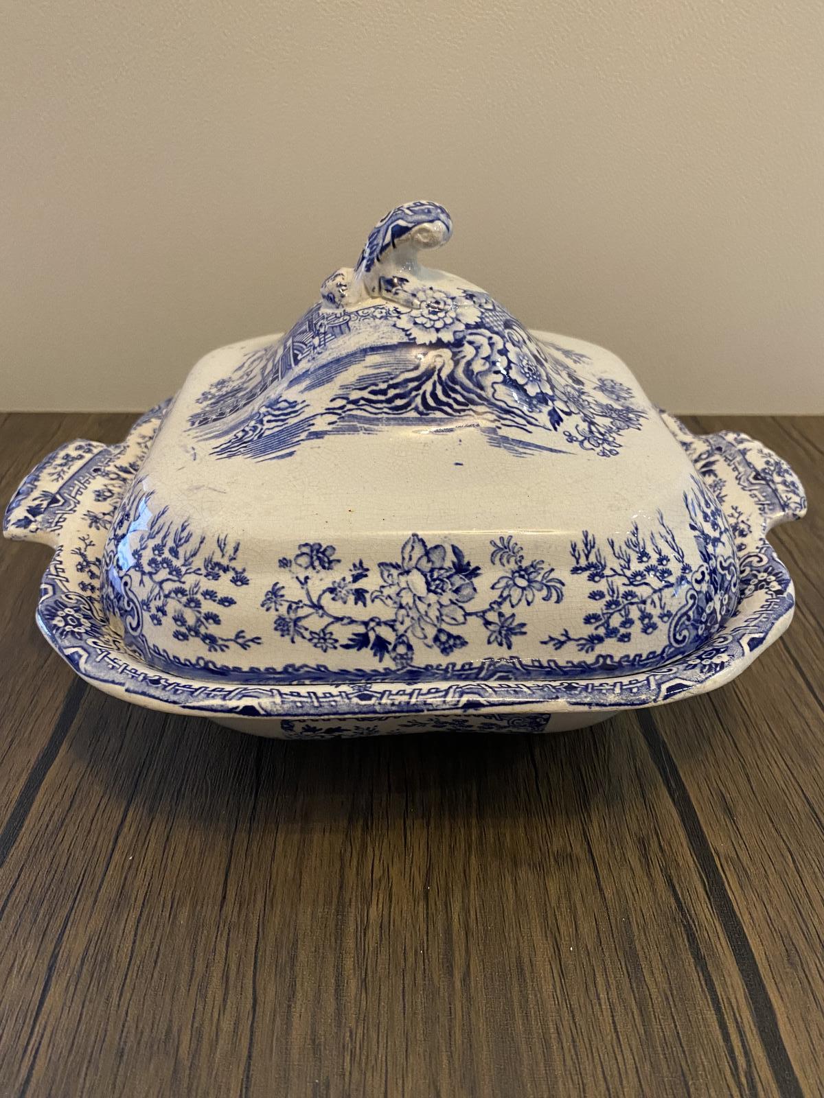 Victorian Blue & White Transferware Covered Vegetable Tureen (1 of 7) Victorian Blue & White Transferware Covered Vegetable Tureen (1 of 7)