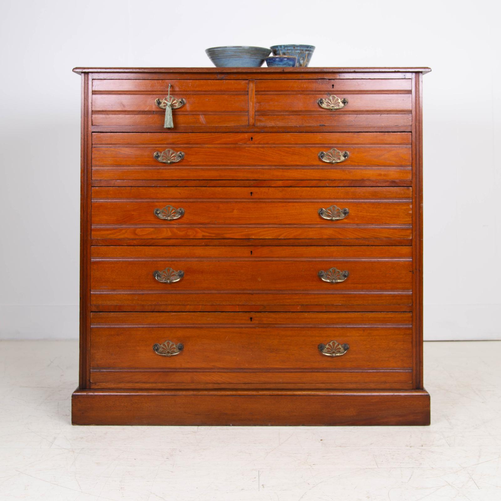 Antique Country House Scale Chest of Drawers C1890 (1 of 14)